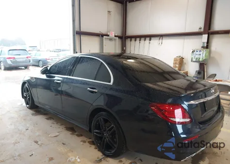 2017 Mercedes-Benz E 300 4Matic z USA, uszkodzony, nr VIN WDDZF4KB2HA049191